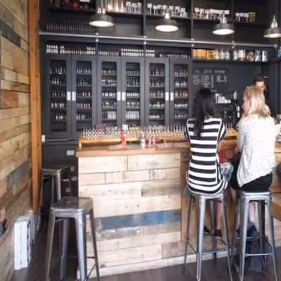 Women Inside Vape Shop in Edmonton